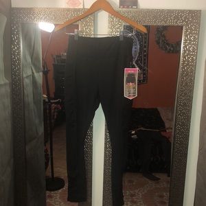 Black workout pants with side pocket 🤗